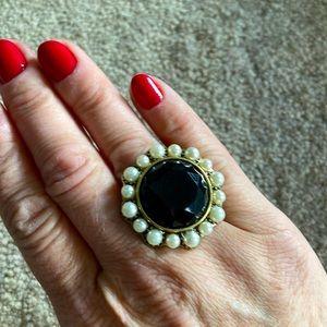 Large Cocktail Ring 🖤 Black and Faux Pearls